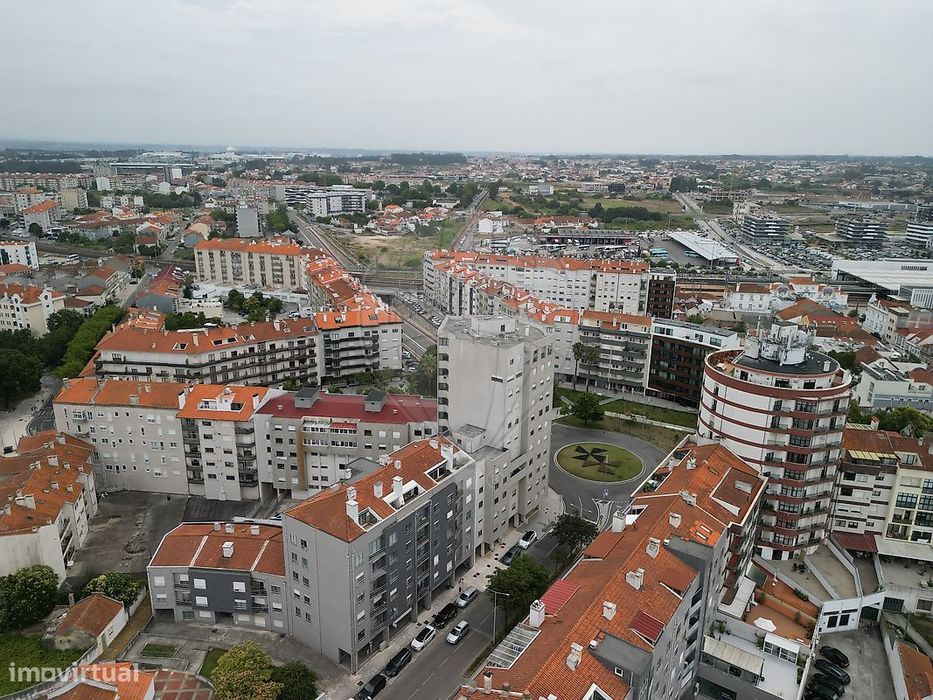 Apartamento T4 para arrendamento