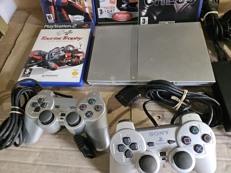 Consola ps2 com jogos
