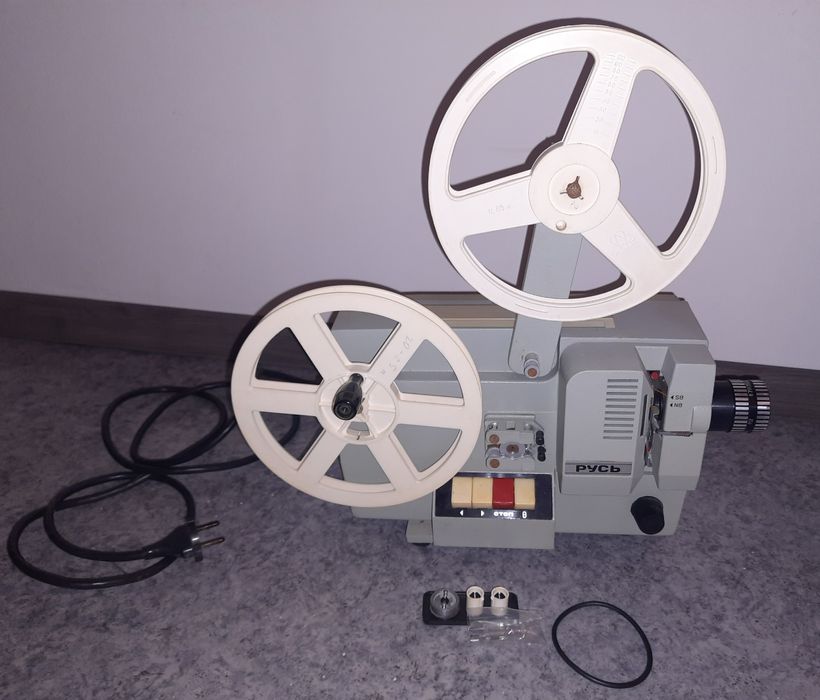 Кинопроектор Русь новый