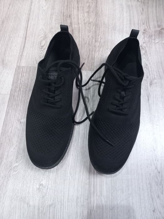 Buty młodzieżowe męskie 41