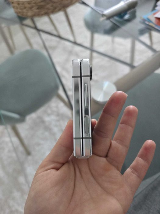 Samsung Zflip5 256gb