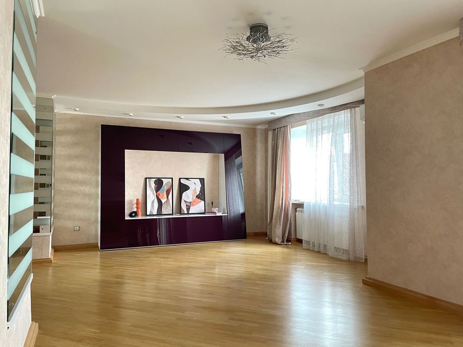 Без %. Продаж квартири з ремонтом - 1000 у.е.за м2. Драгоманова 15-А.