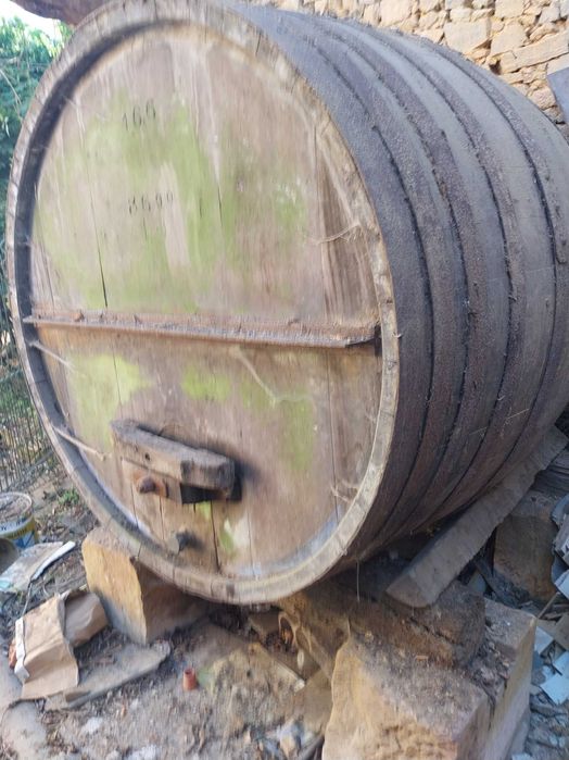 Tonel em madeira - 3.600 L