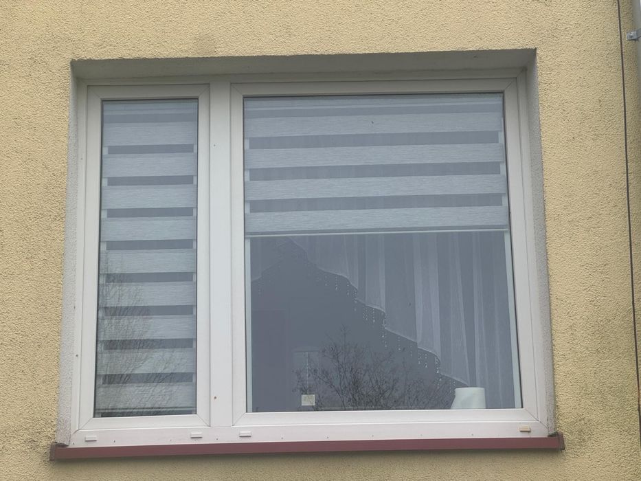 Okna plastykowe  z roletami z demontazu   stan idealny