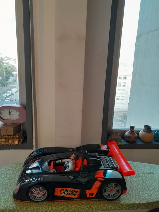 Vendo Carro de Brincar para Criança ACTION MAN muito bonito como novo