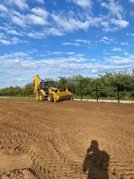 Roboty ziemne, koparko ładowarka minikoparka i wywrotka