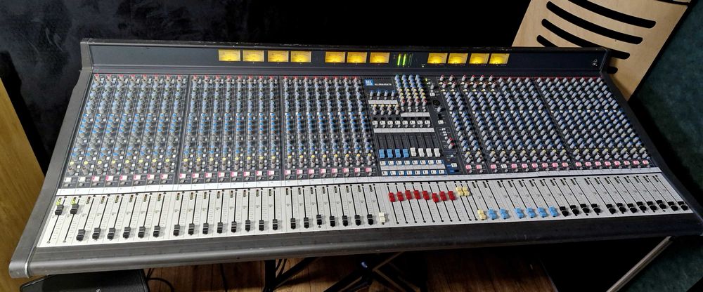Allen & Heath ML3000 – Profesjonalny mikser analogowy konsoleta