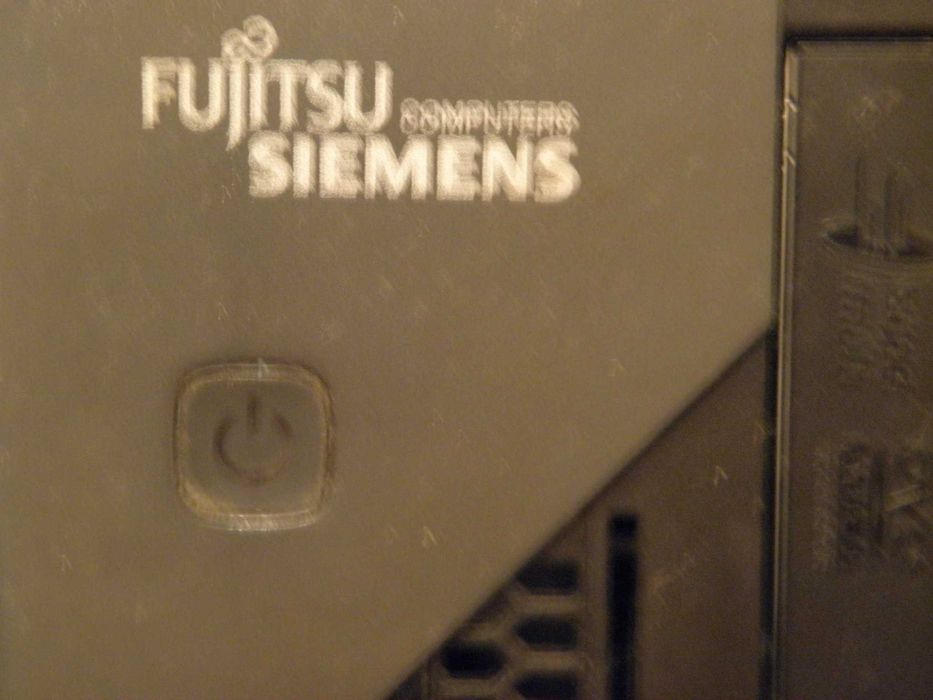 Komputer stacjonarny Fujitsu/Simens.