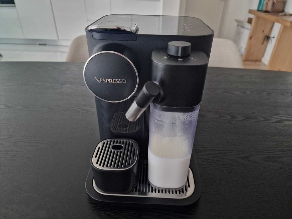 Máquina de café Nespresso - Delonghi EN650.B - Gran Lattissima