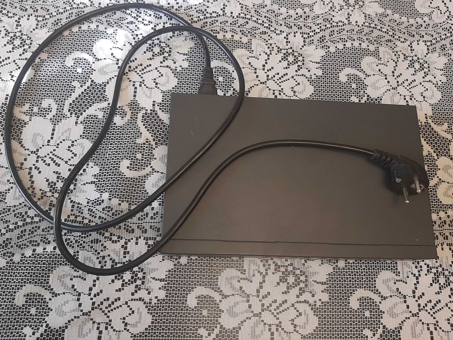 Некерований комутатор TP-LINK TL-SF1024D в отличном состоянии