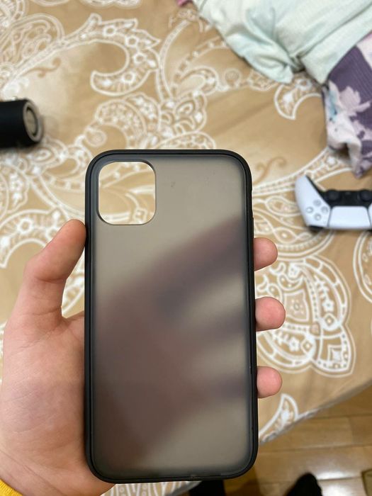Чехол на iPhone 11