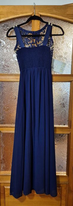 Długa sukienka wieczorowa