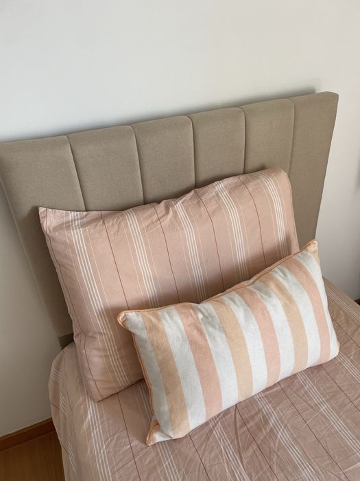 Cama dupla estofada 90x200