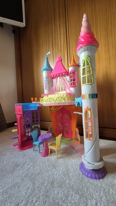 Castelo Barbie Dreamtopia Sweetville Castle