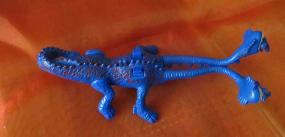 Personagem Blue do Filme Rio, com movimento - Medida: 20 x 9 cm