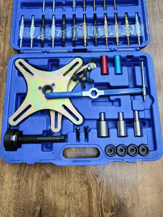 Ściągacz sprzęgieł dwumasowych samonastawnych