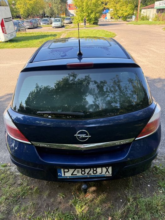 Opel Astra H 1,9tdci 2005