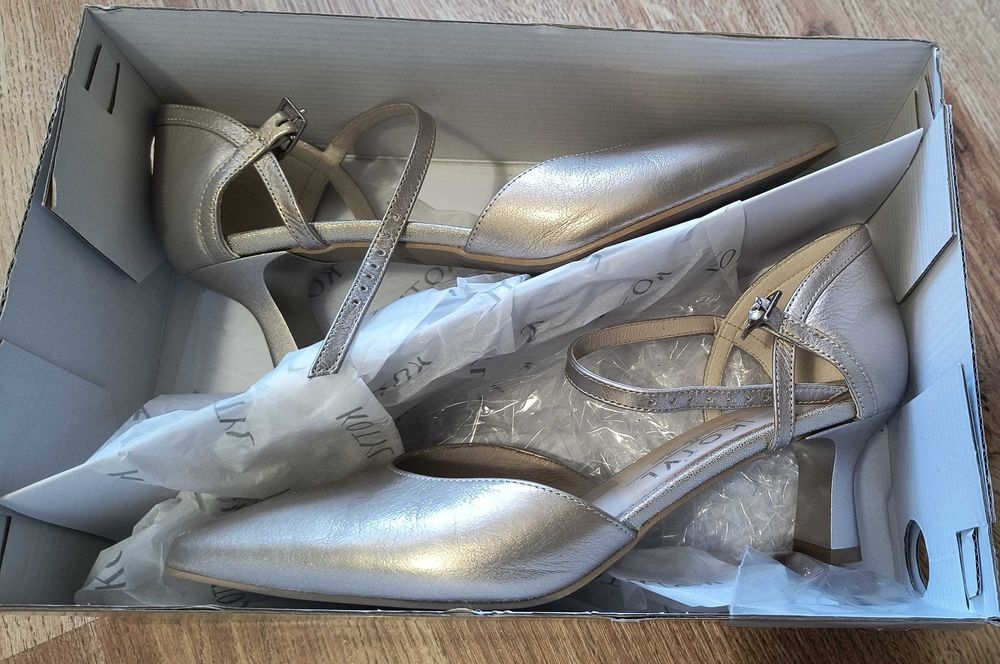 Buty ślubne kotyl