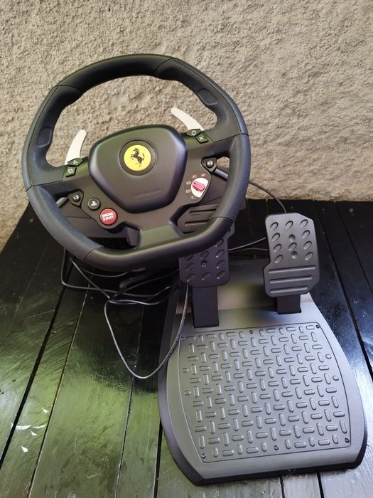 Volante Thrustmaster PS4/PS5