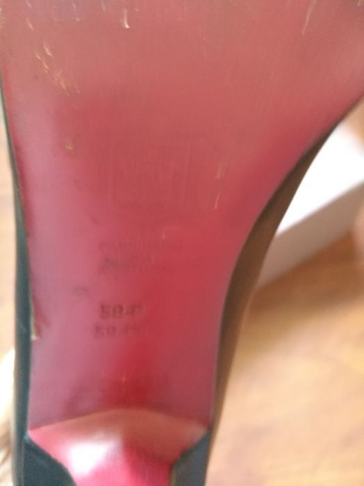 Sapatos pretos de salto Pablo Fuster