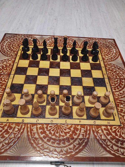 Шахматы и нарды,ручной роботы 60х60