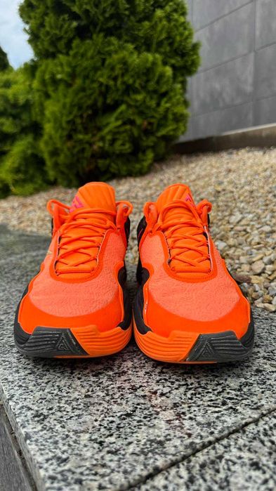 #0281  Nike Freak 7 [US 10.5 | 28.5 cm]