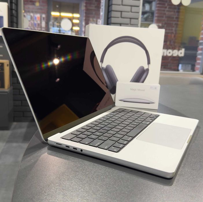 Apple MacBook Pro 14" 2023 M3 Pro 18gb RAM 512gb SSD В НАЯВНОСТІ!