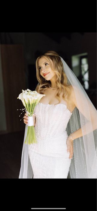Весільна сукня (шикарна)