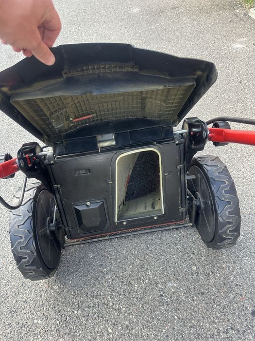 Аккумуляторная газонокосилка Einhell