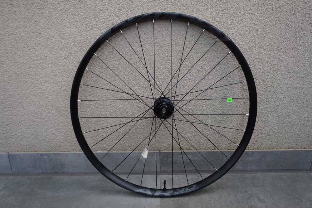 Koło Przednie 29 Race Face AR 30 Offset Piasta SRAM MTH 716 Boost Tubeless / 987g / X15