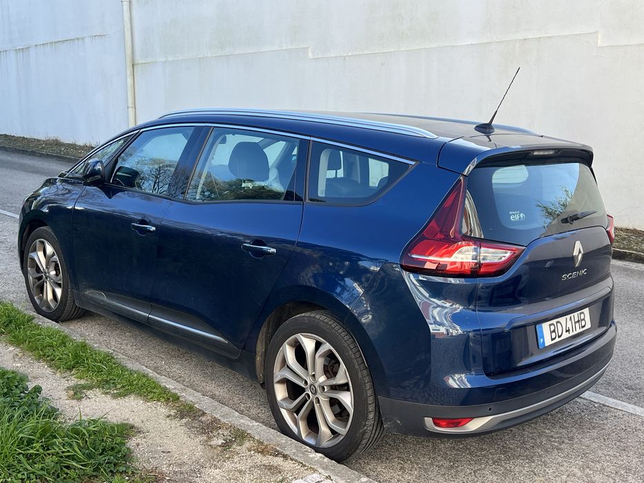 Carro em bom estado geral