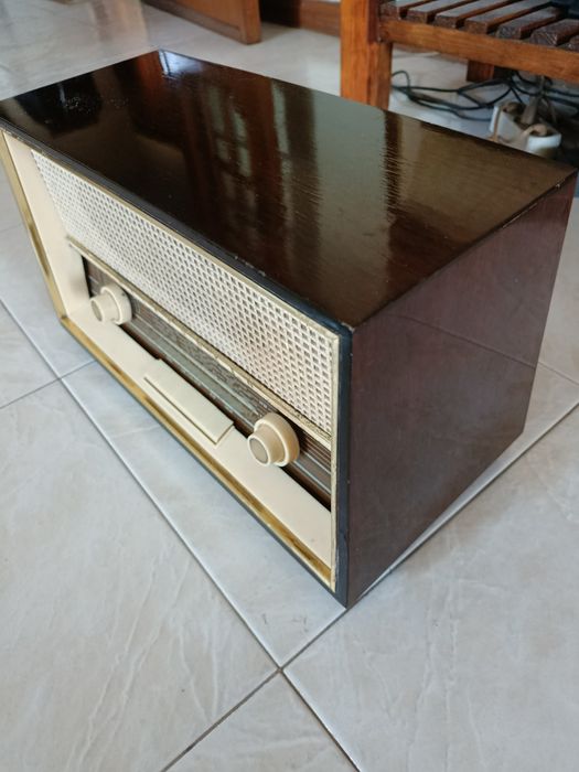 Radio a válvulas Telefunken Jubilate 1261