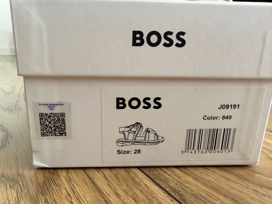 Boss sandałki r28