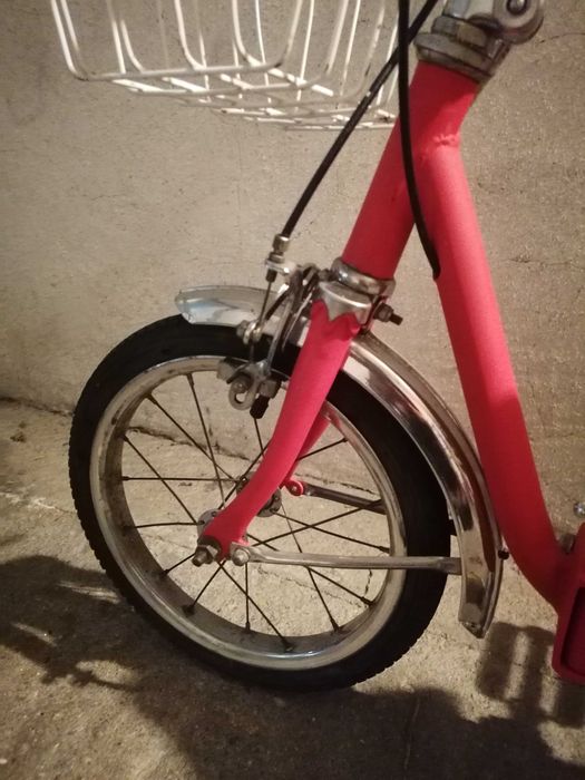 Bicicleta estilo "pasteleira" para criança