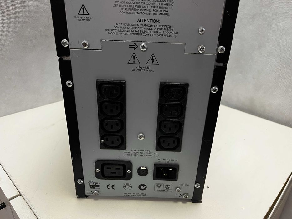 Zasilacz UPS APC SUA3000I 3000 VA 2700 W