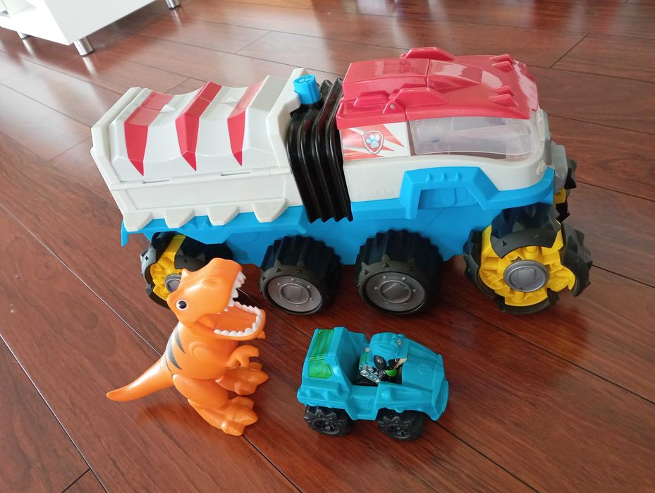 Camião todo o terreno patrulha pata