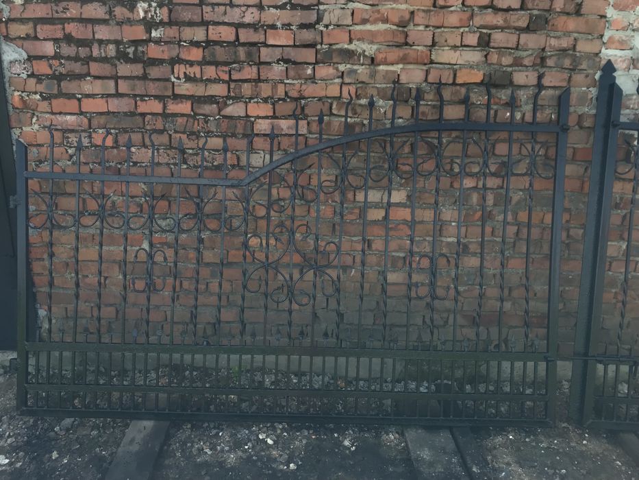 Продається  брама , ліска і 6 прольоті паркана ЧИТАТИ ОПИС !