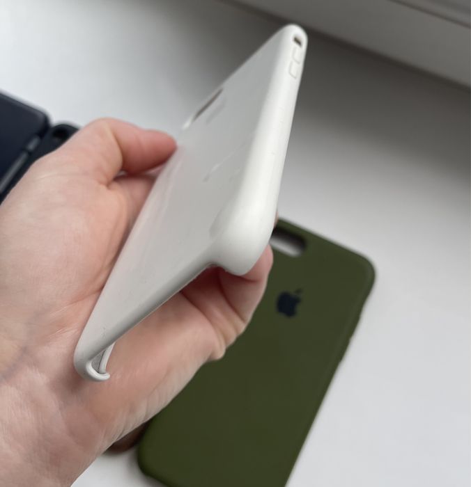 Чехлы для iPhone 7