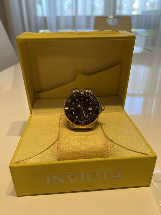 Relógio invicta novo