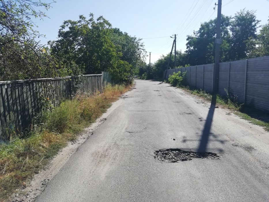 Продам земельну ділянку з будиночком Багрин Фастівський район.