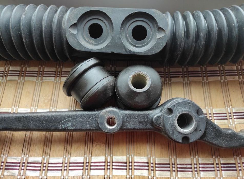 Ричаг передньої підвіски  Саленблок Пильник Пружини амортизат ВАЗ08-09