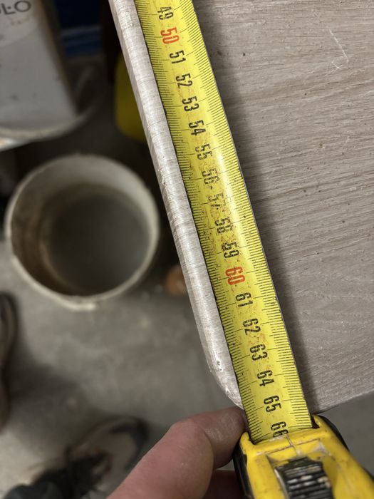 2 деревяних стільця по 100 грн за штуку