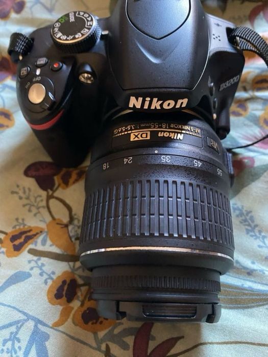 Reflex Nikon D3200 + AF-S DX 18-55mm f/3.5