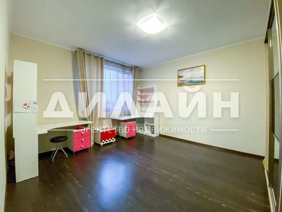 Срочно ! Супер дом в Александровском мкр-не, 4 спальни , 3 сан.узла