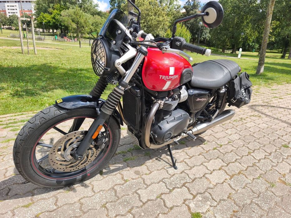 Triumph Bonneville 900 street twin