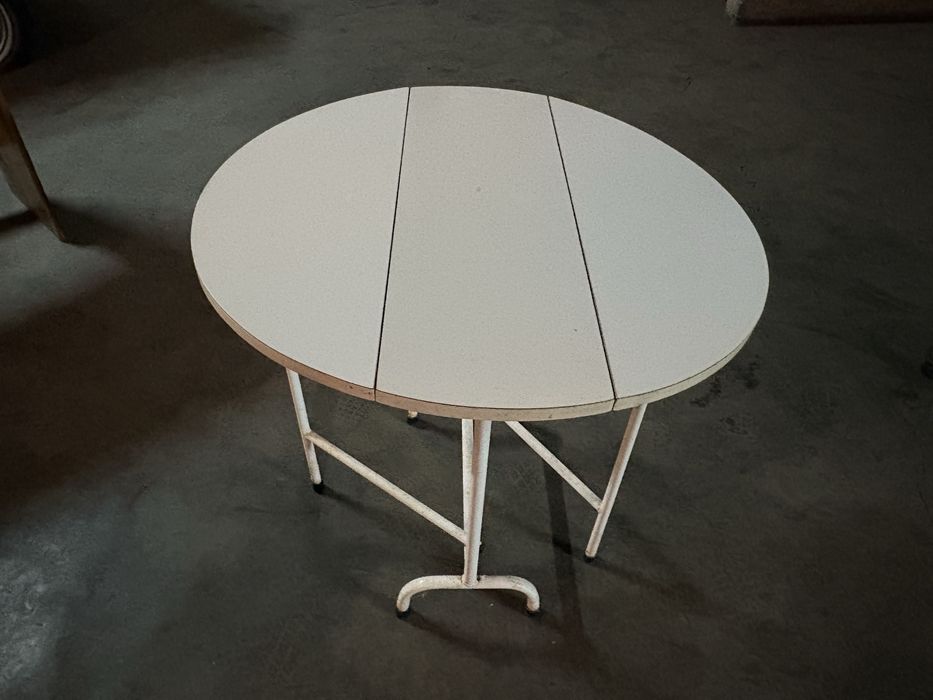 Foldable wooden tables64751445592065121