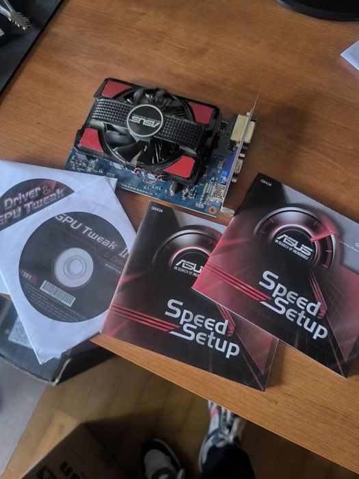 Placa Gráfica ASUS GeForce GT 630 4GbVRAM