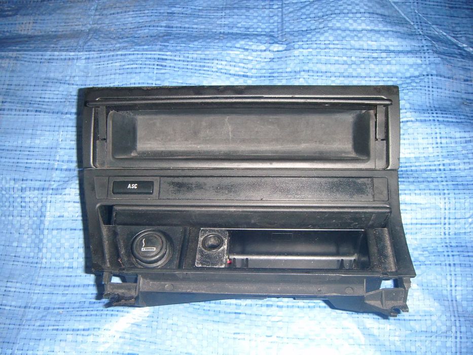 bmw e-46 04r popielniczka w tunel przód