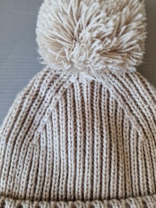 Czapka Zara beżowa z pomponem 1/3 50 cm