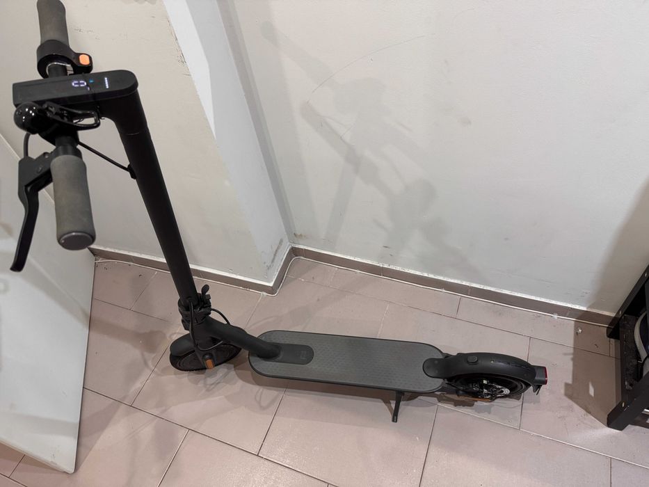 Hulajnoga xiaomi scooter essential